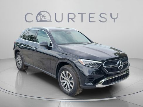 Certified 2026 Mercedes-Benz GLC 300 image 4