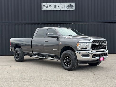 Used 2022 RAM 2500 Big Horn AWD/4WD image 1