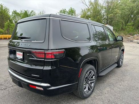 Certified 2024 Jeep Wagoneer Series II w/ Flexible Seating Group AWD/4WD image 15