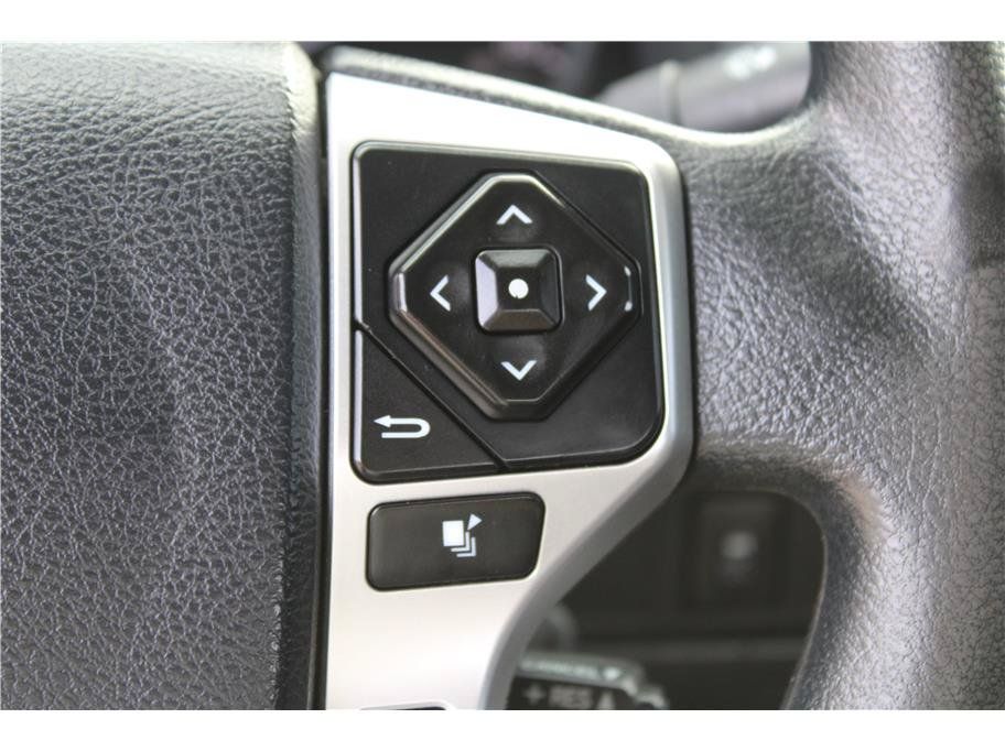 Used 2018 Toyota Tundra SR5 w/ SR5 Upgrade Package AWD/4WD image 20