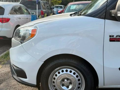 Used 2022 RAM ProMaster City Tradesman FWD image 17