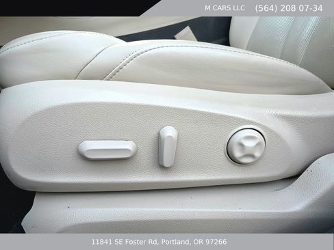 Used 2020 Buick Envision Essence AWD/4WD image 19