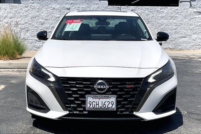 Used 2023 Nissan Altima 2.0 SR FWD image 2