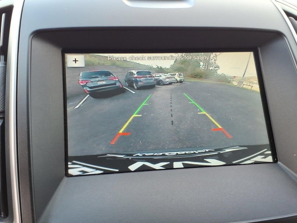 Used 2019 Ford Edge SEL w/ Equipment Group 201A AWD/4WD image 25