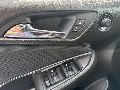 Used 2018 Chevrolet Cruze LT FWD image 26