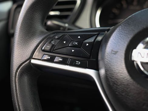 Used 2017 Nissan Rogue S w/ S Appearance Package FWD image 26