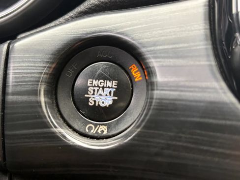 Used 2019 Jeep Grand Cherokee Altitude AWD/4WD image 26