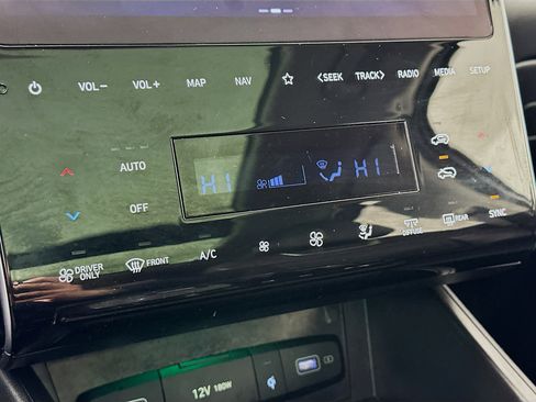 Certified 2024 Hyundai Tucson Limited image 16