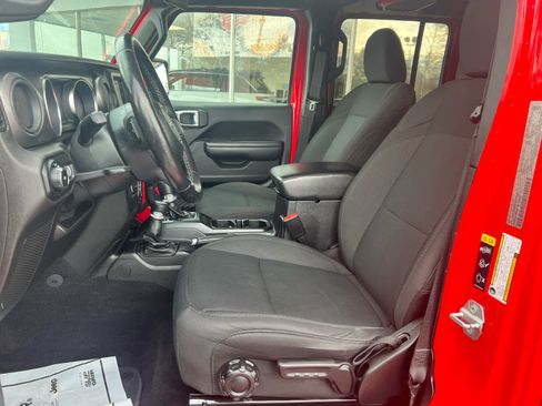 Used 2021 Jeep Wrangler Unlimited Sport image 18