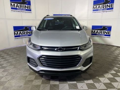 Certified 2022 Chevrolet Trax LT w/ Driver Confidence Package image 12