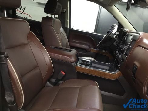 Used 2017 Chevrolet Silverado 1500 High Country image 41