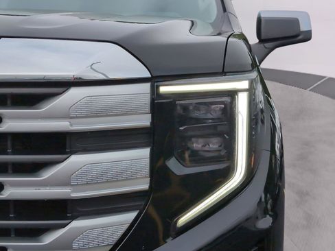 Used 2022 GMC Sierra 1500 SLE AWD/4WD image 34