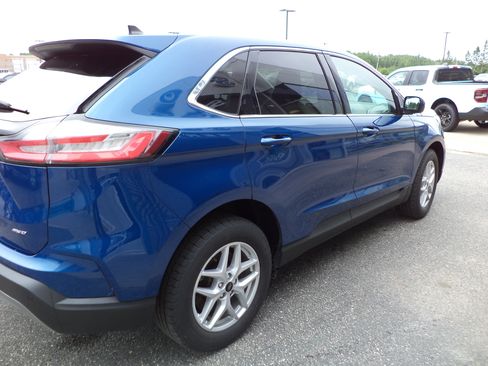 Used 2024 Ford Edge SEL AWD/4WD image 6