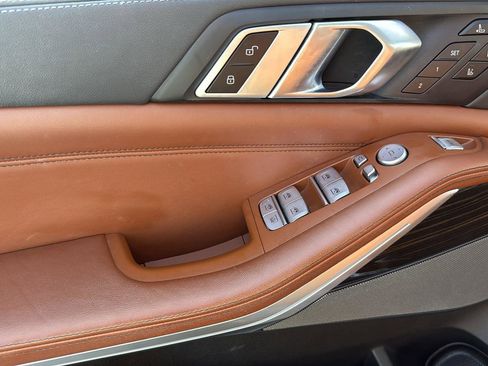 Used 2023 BMW X7 M60i w/ Executive Package image 12