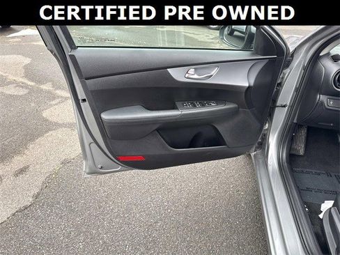 Used 2023 Kia Forte LXS image 13