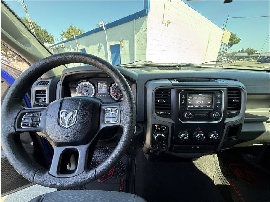 Used 2015 RAM 1500 Express AWD/4WD image 25