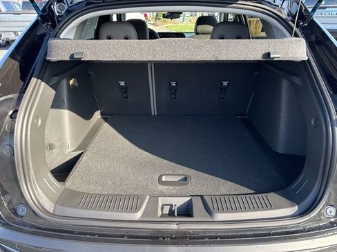 New 2026 Chevrolet Trax ACTIV w/ Driver Confidence Package FWD image 11