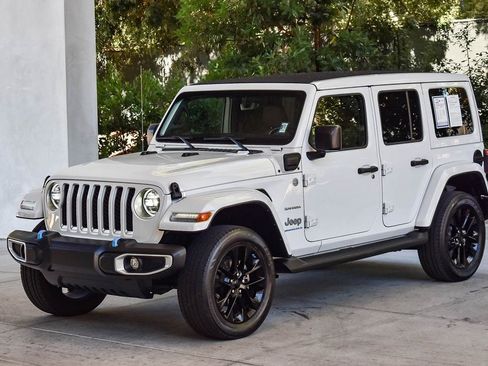 Used 2023 Jeep Wrangler Unlimited Sahara w/ Cold Weather Group image 3