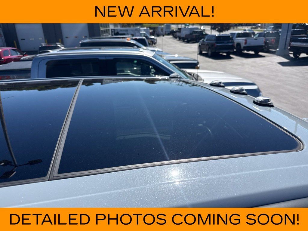 Used 2025 Ford F350 Lariat w/ Lariat Ultimate Package AWD/4WD image 5