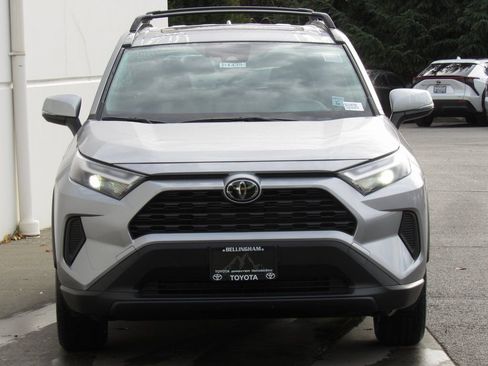New 2025 Toyota RAV4 XLE w/ Convenience Package AWD/4WD image 3
