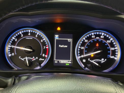 Used 2017 Toyota Highlander XLE image 33