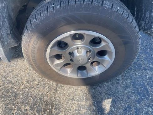 Used 2013 Toyota FJ Cruiser 4WD w/ Convenience Pkg image 11