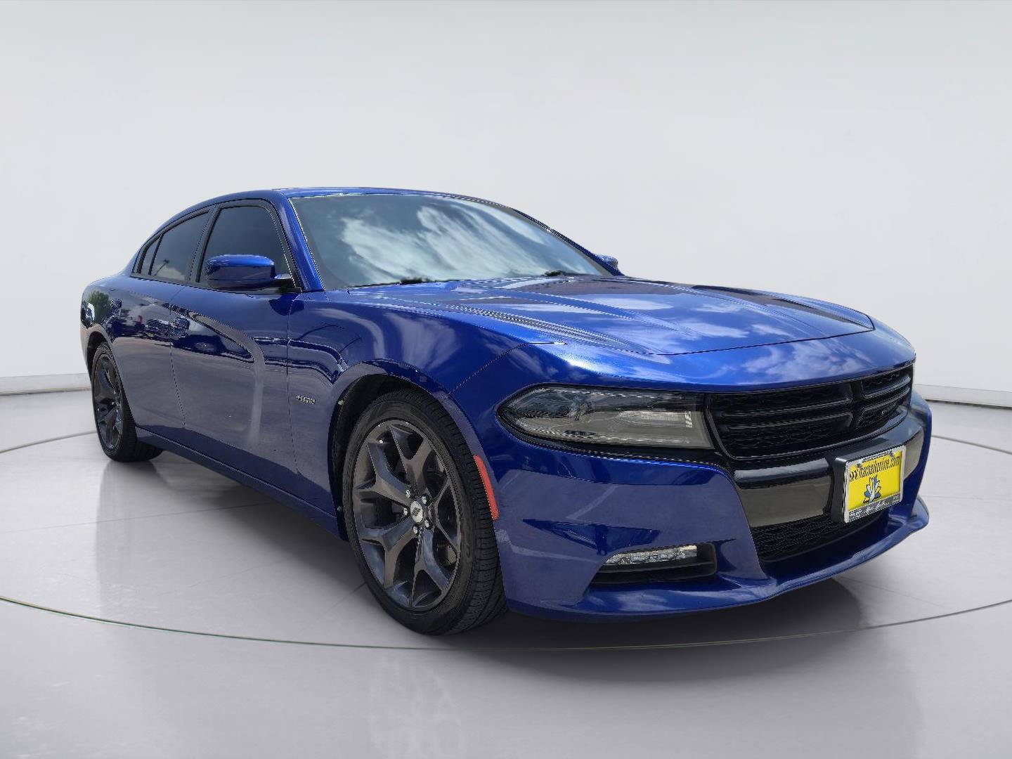 Used 2018 Dodge Charger R/T w/ Plus Group RWD image 7