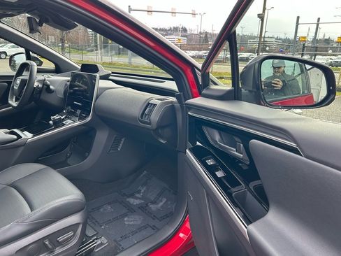 Used 2024 Subaru Solterra Touring image 15