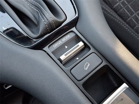 Certified 2023 Honda HR-V LX image 22