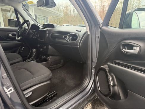 Used 2023 Jeep Renegade Altitude w/ Convenience Group I image 36