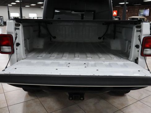 Used 2020 Jeep Gladiator Sport w/ Quick Order Package 24S AWD/4WD image 9