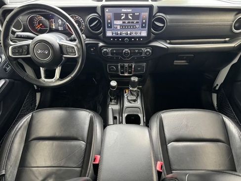 Used 2018 Jeep Wrangler Unlimited Sahara image 18