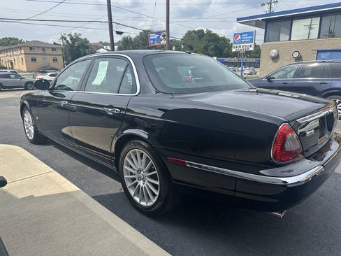 Used 2006 Jaguar XJ8 RWD image 8