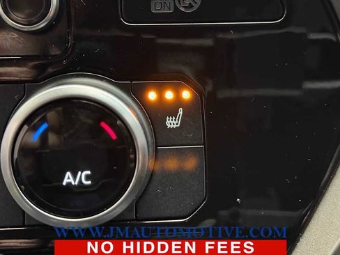 Used 2021 Toyota Highlander XLE image 40