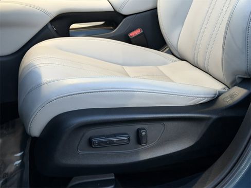 Used 2024 Honda HR-V EX-L image 16