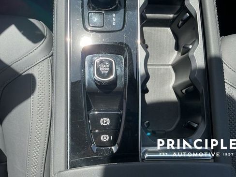 Certified 2025 Volvo XC90 B5 Plus image 18