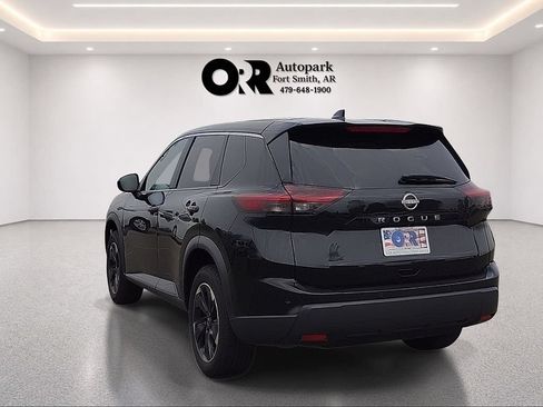 Used 2025 Nissan Rogue SV FWD image 4