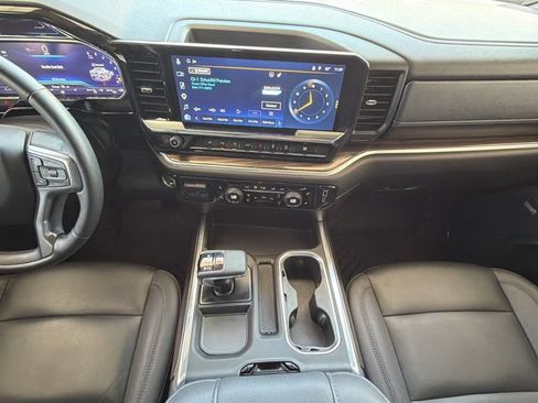 Used 2025 Chevrolet Silverado 1500 RST AWD/4WD image 8