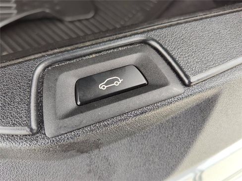 Used 2024 BMW X5 sDrive40i w/ Premium Package RWD image 8