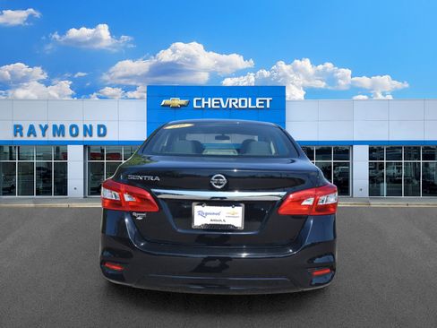 Used 2019 Nissan Sentra S FWD image 4