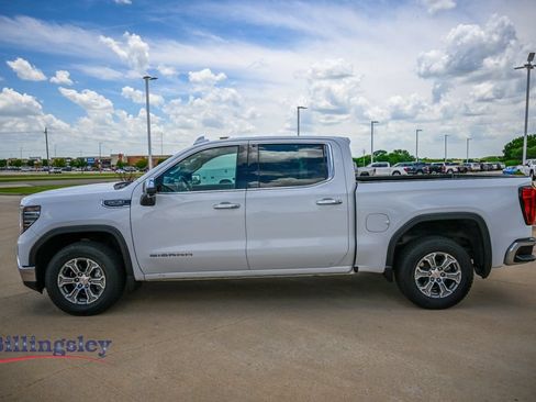 Used 2024 GMC Sierra 1500 SLT RWD image 4