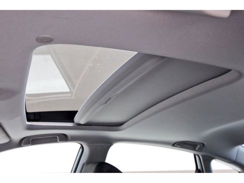 Used 2018 Honda Accord Touring image 28