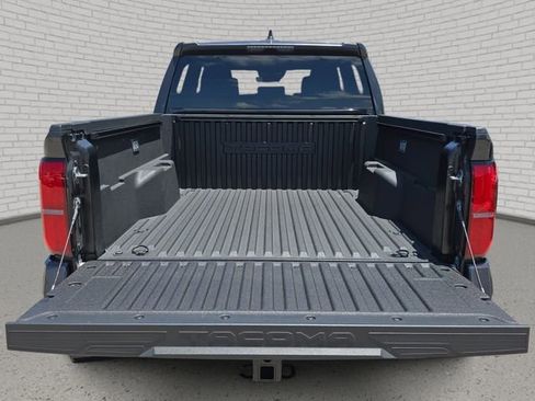 Used 2026 Toyota Tacoma SR5 AWD/4WD image 13