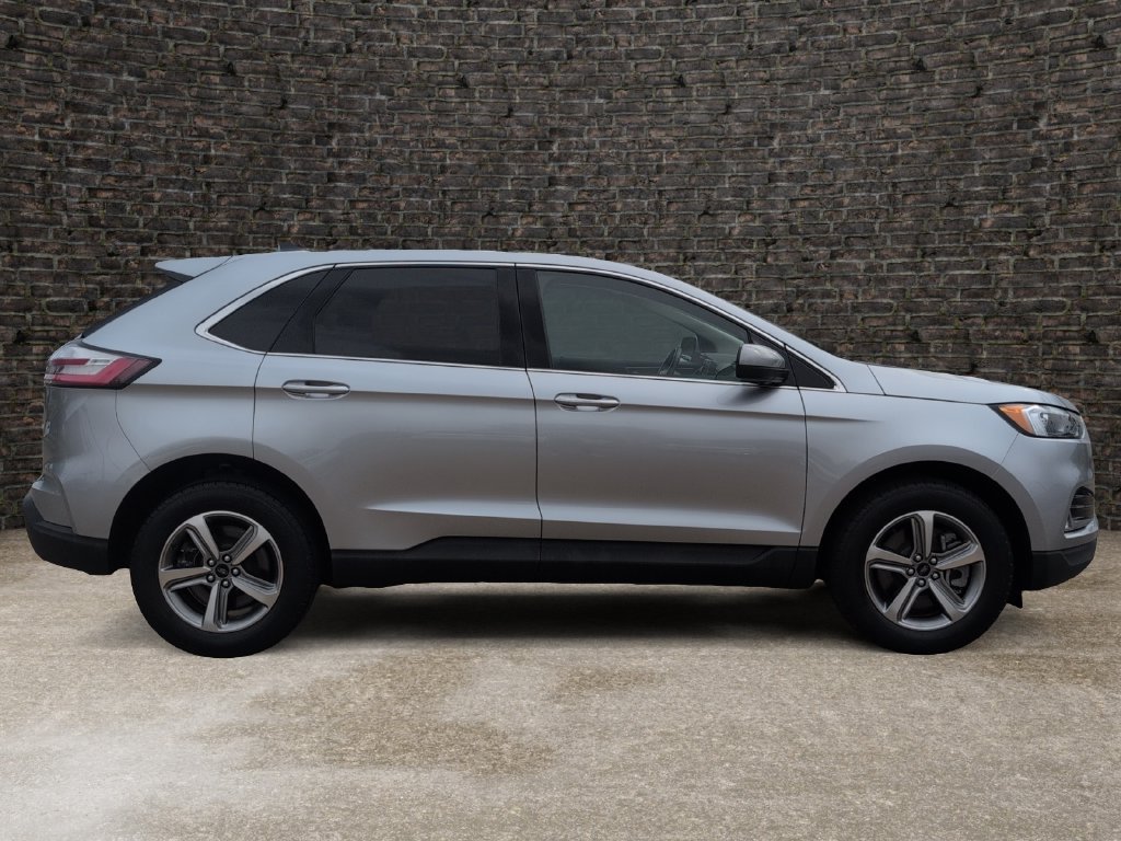 Used 2024 Ford Edge SEL w/ Convenience Package AWD/4WD image 3