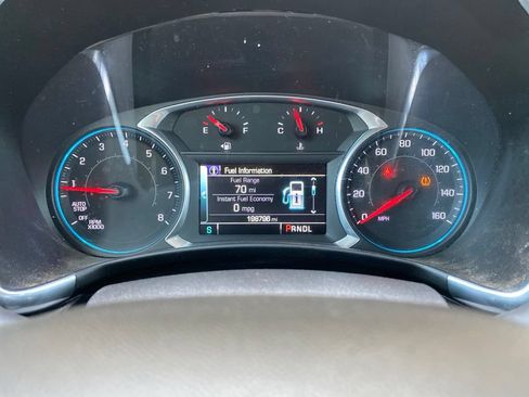 Used 2018 Chevrolet Equinox LT w/ Sun & Infotainment Package FWD image 30