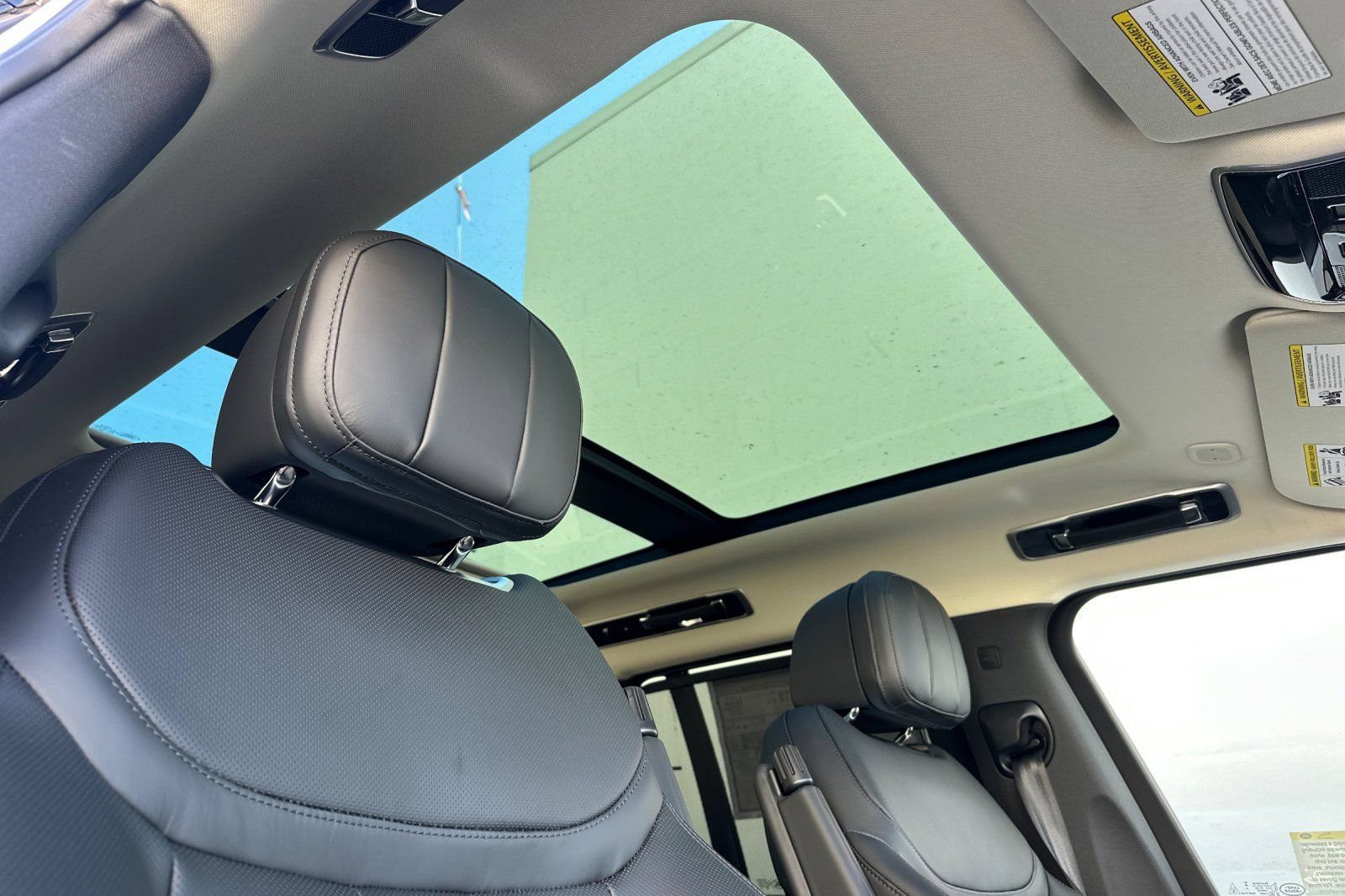 New 2026 Land Rover Range Rover SE AWD/4WD image 16