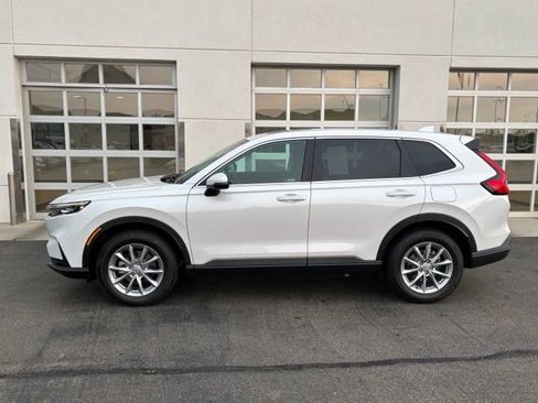 Used 2026 Honda CR-V EX image 3