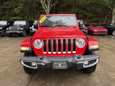 Used 2022 Jeep Wrangler Unlimited Sahara AWD/4WD image 2