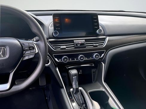 Used 2018 Honda Accord EX image 14