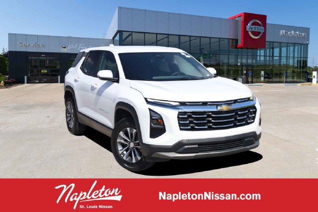 Used 2025 Chevrolet Equinox LT FWD image 1